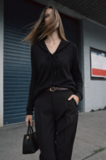 Bağcık Detaylı Siyah Triko Kazak - Görsel 2