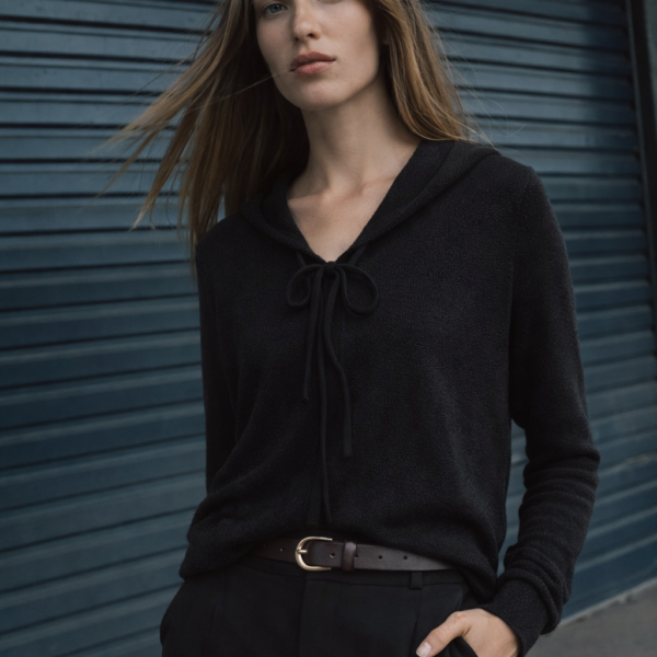 Bağcık Detaylı Siyah Triko Kazak