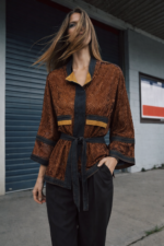 Desenli Kuşaklı Kimono Bluz ve Pantolon - Görsel 4