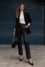 Yüksek Bel Siyah Deri Görünümlü Pantolon