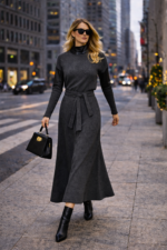 Boğaz Detaylı Kuşaklı Triko Takım (Üst + Uzun Etek)